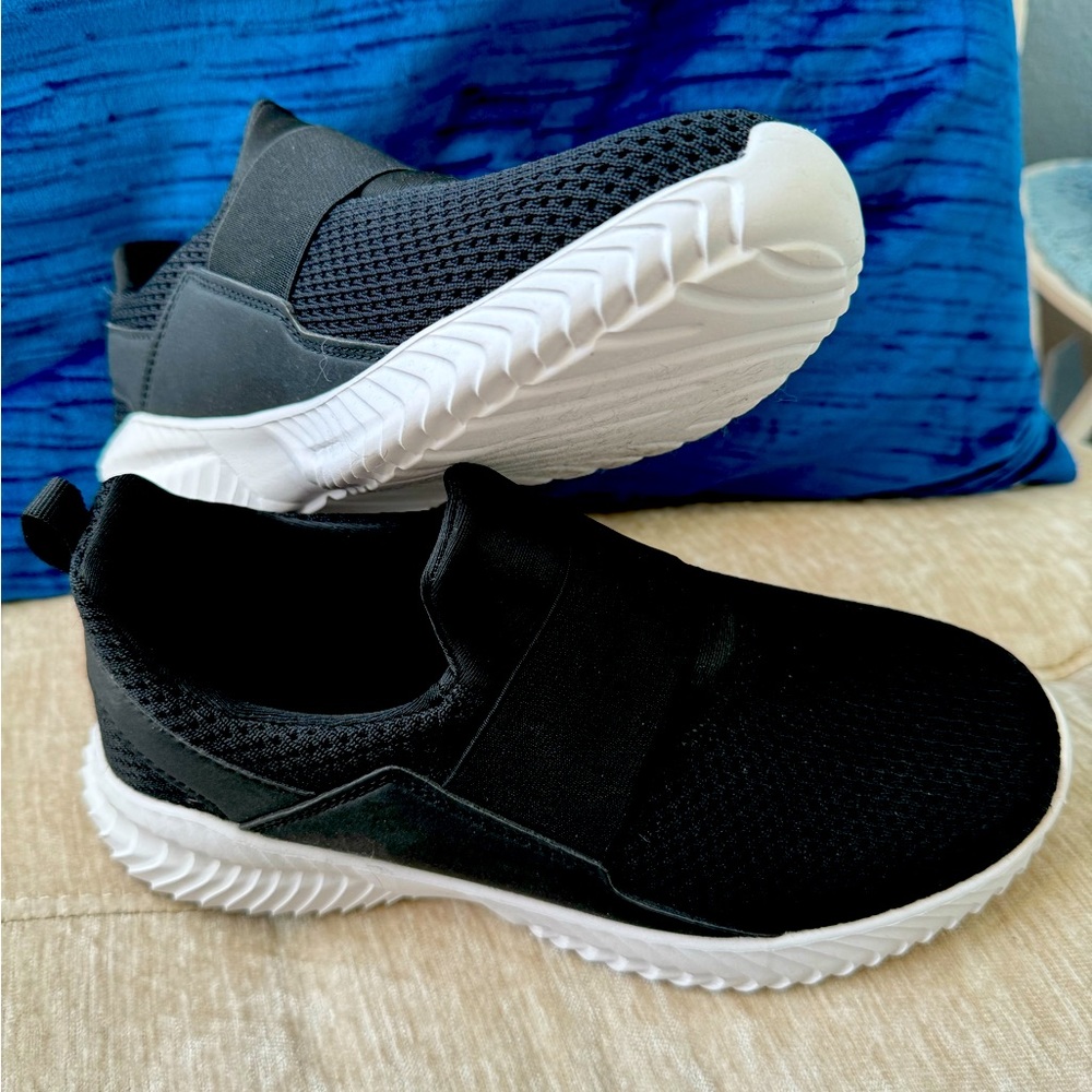 Torrid active shoe size 8 ww